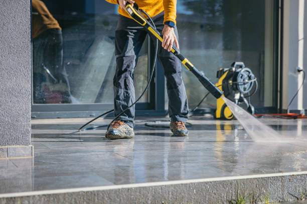 Best Driveway Pressure Washing  in Peekskill, NY